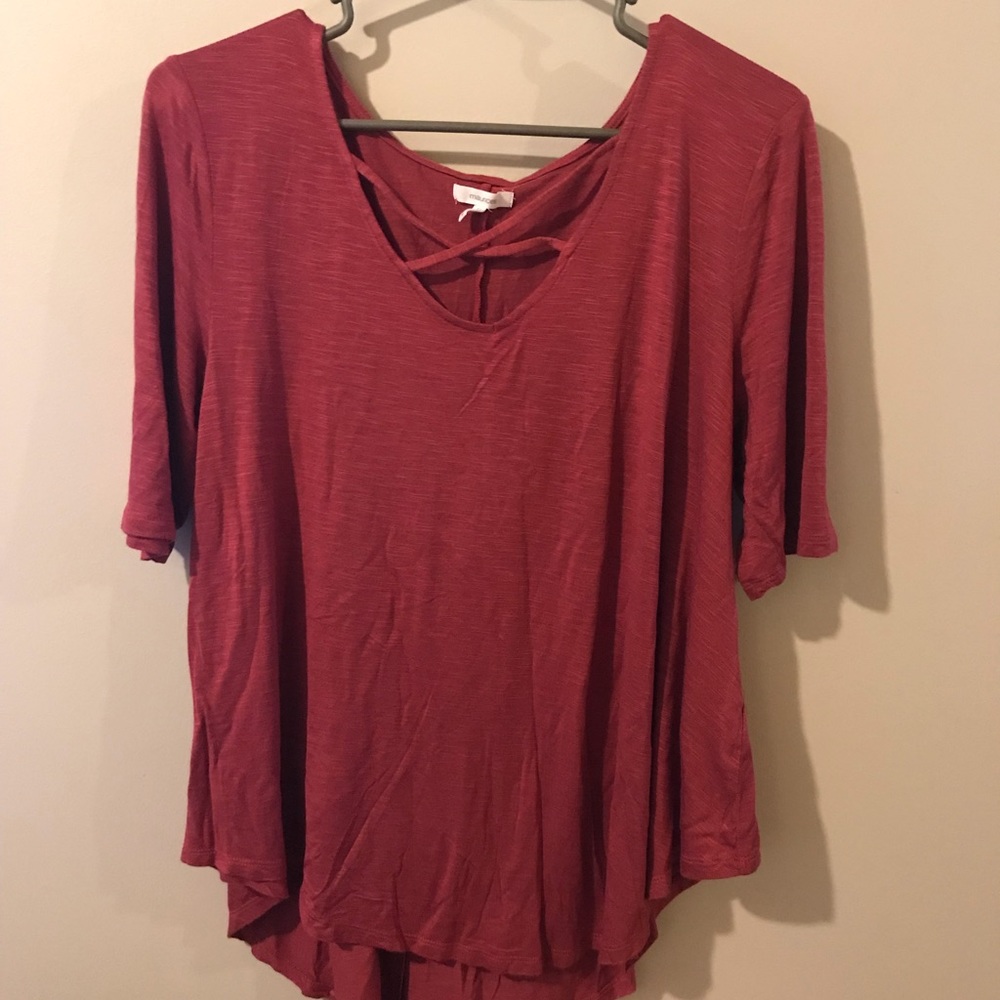 Short sleeve cross cross shirt